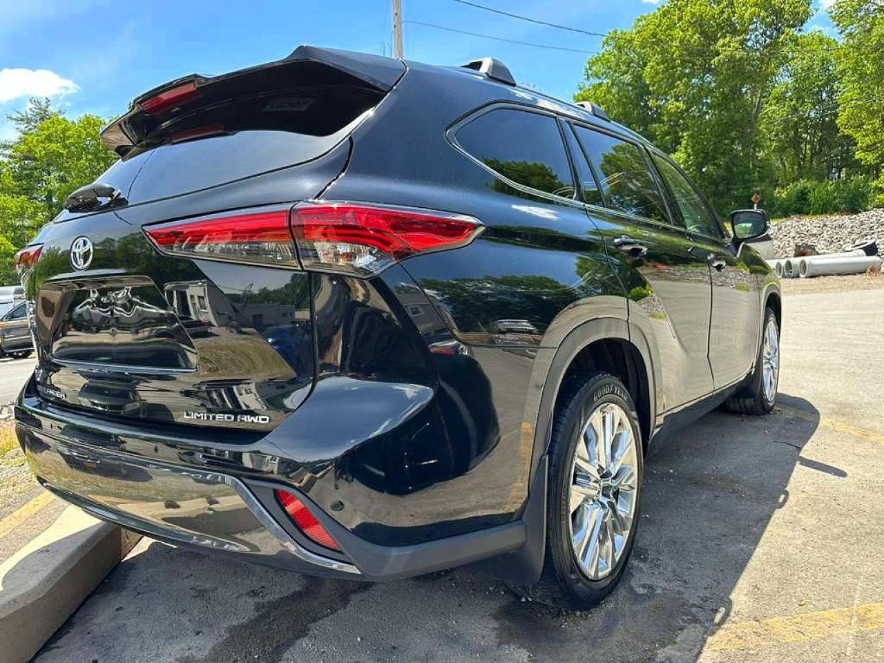 2023 Toyota Highlander Limited - Фото 3