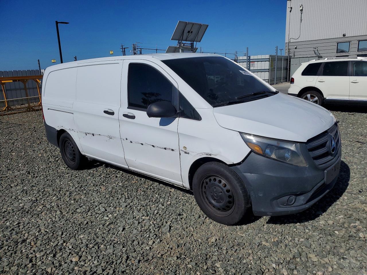2017 Mercedes-Benz Metris - Delivery Van - Фото 4