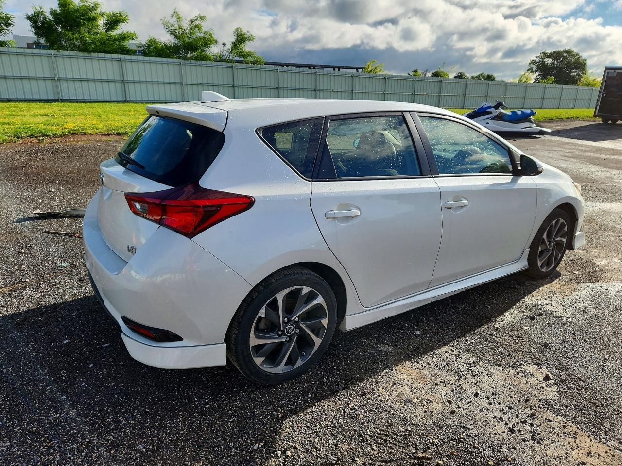 2018 Toyota Corolla Im Base - Image 3