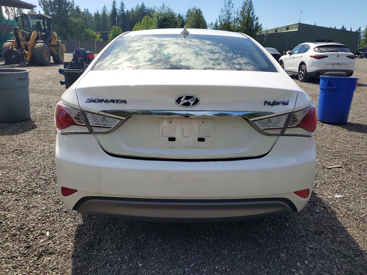 2015 Hyundai Sonata Hybrid Base - Фото 6