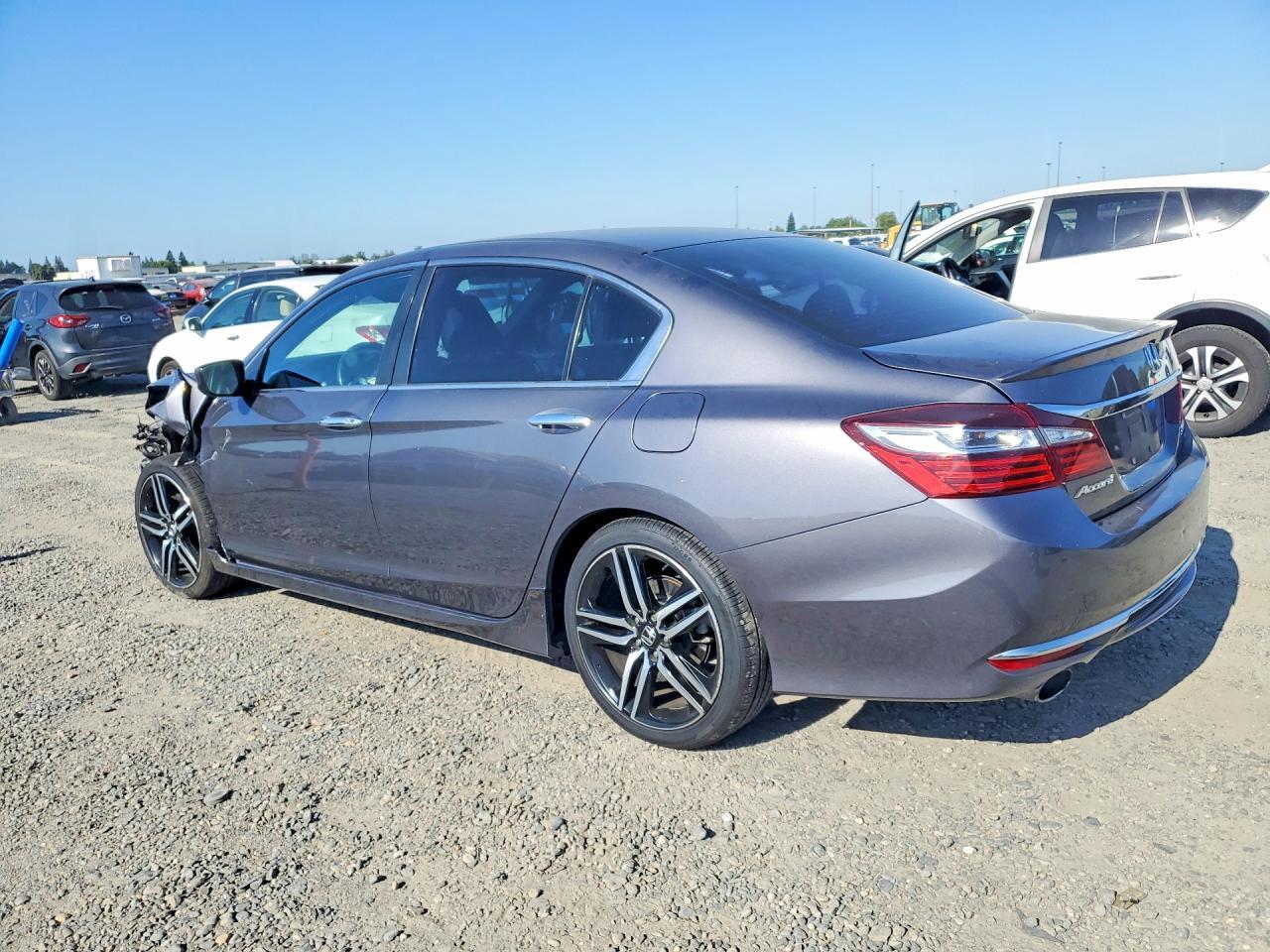 2017 Honda Accord Sport - Фото 2