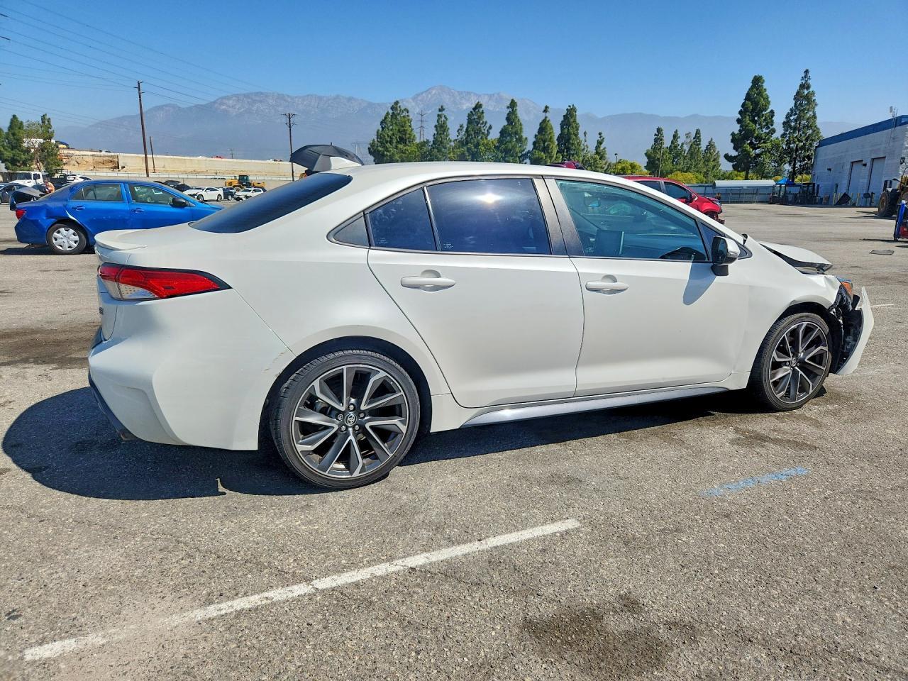2020 Toyota Corolla Se - Image 3