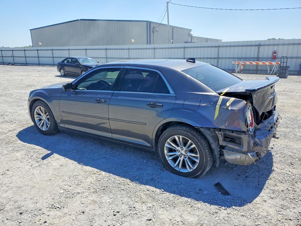 2015 Chrysler 300 - Image 2