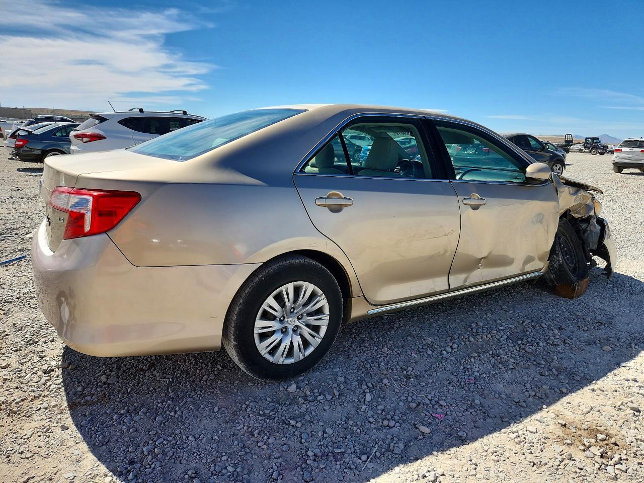 2012 Toyota Camry Le - Image 3