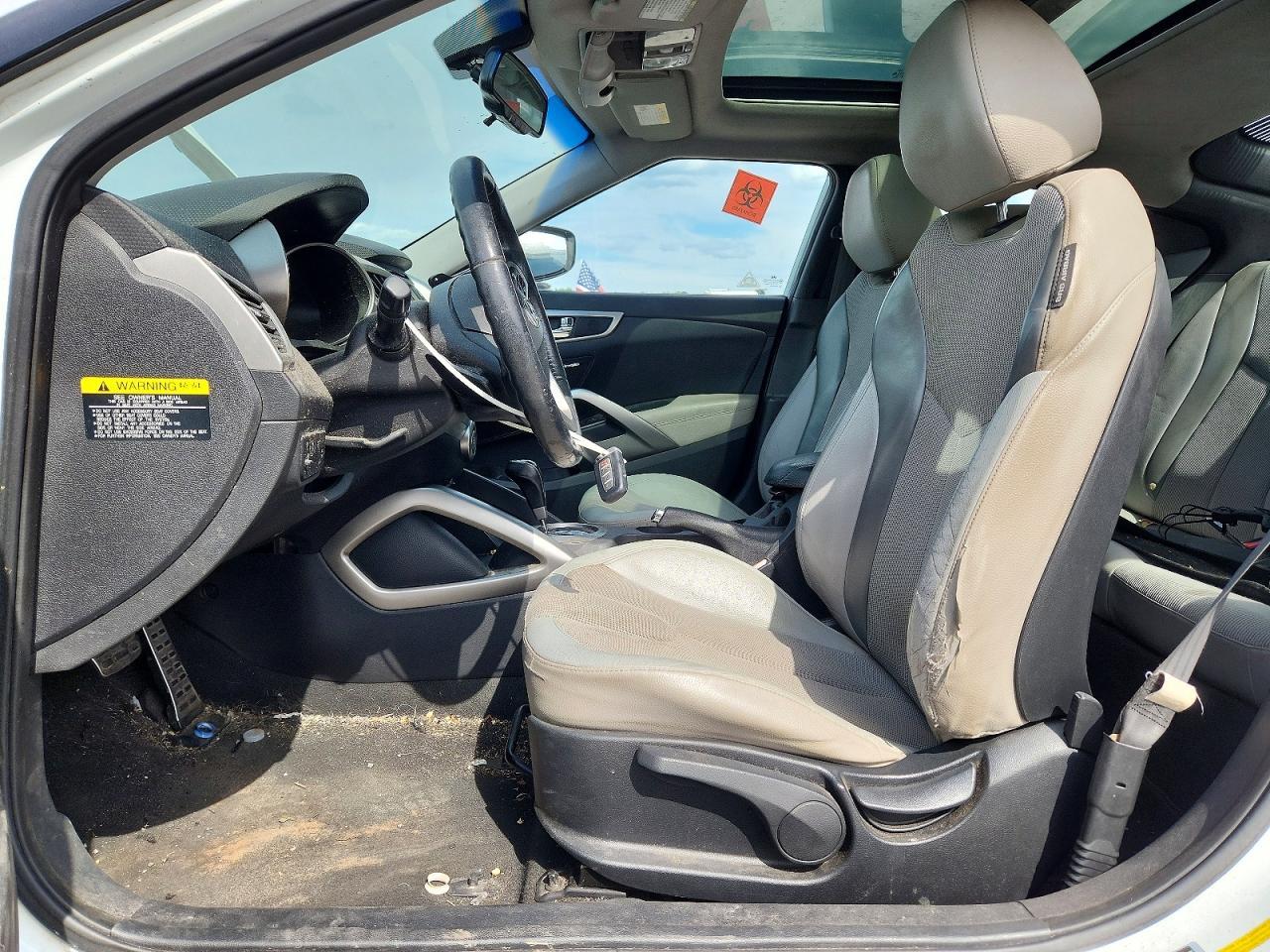 2012 Hyundai Veloster Base - Фото 7