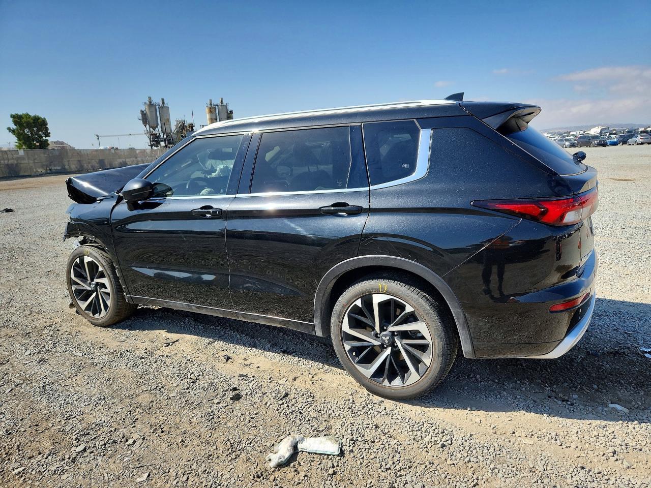 2024 Mitsubishi Outlander Sel - Image 2