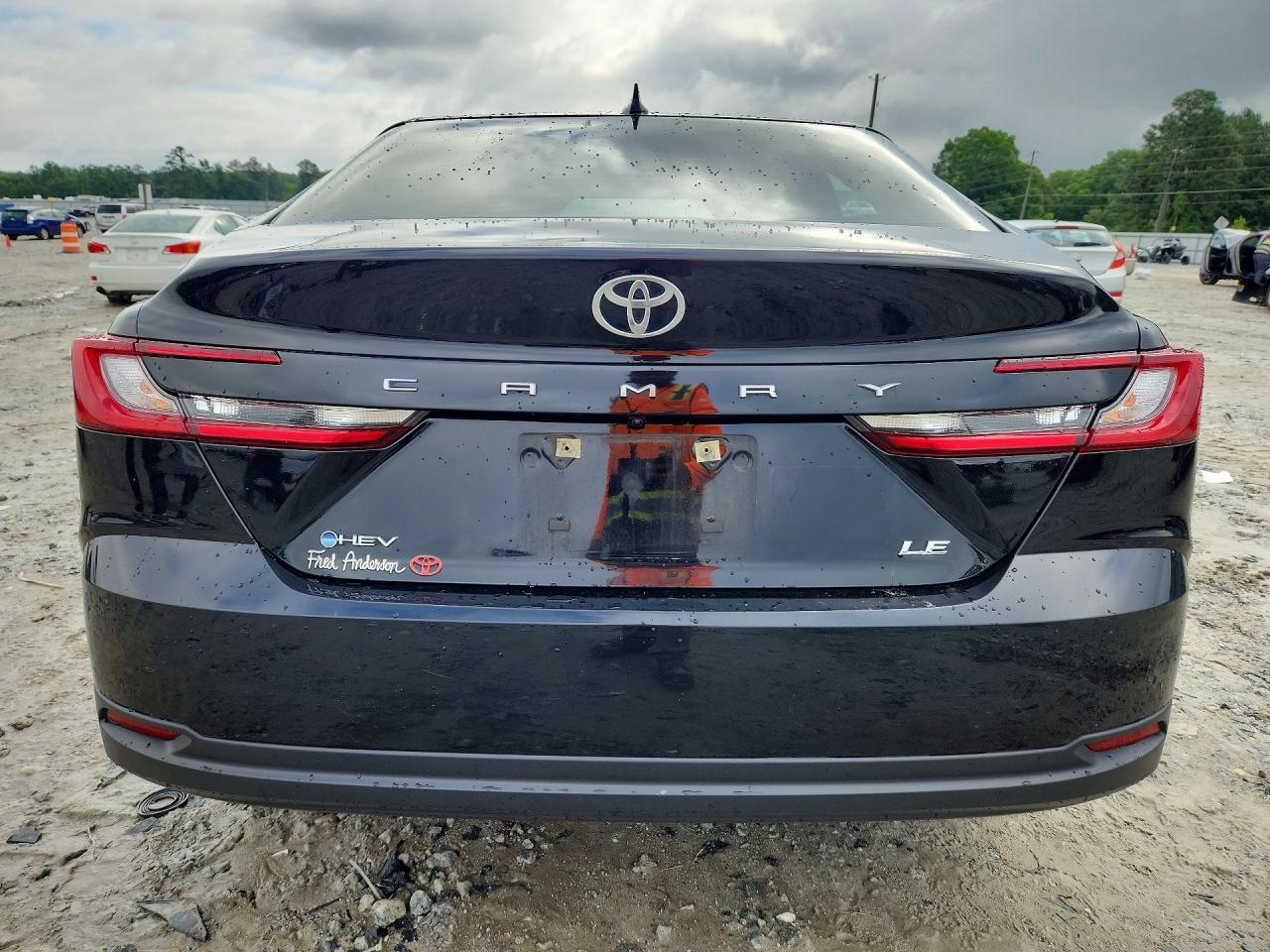 2025 Toyota Camry Le - Image 6