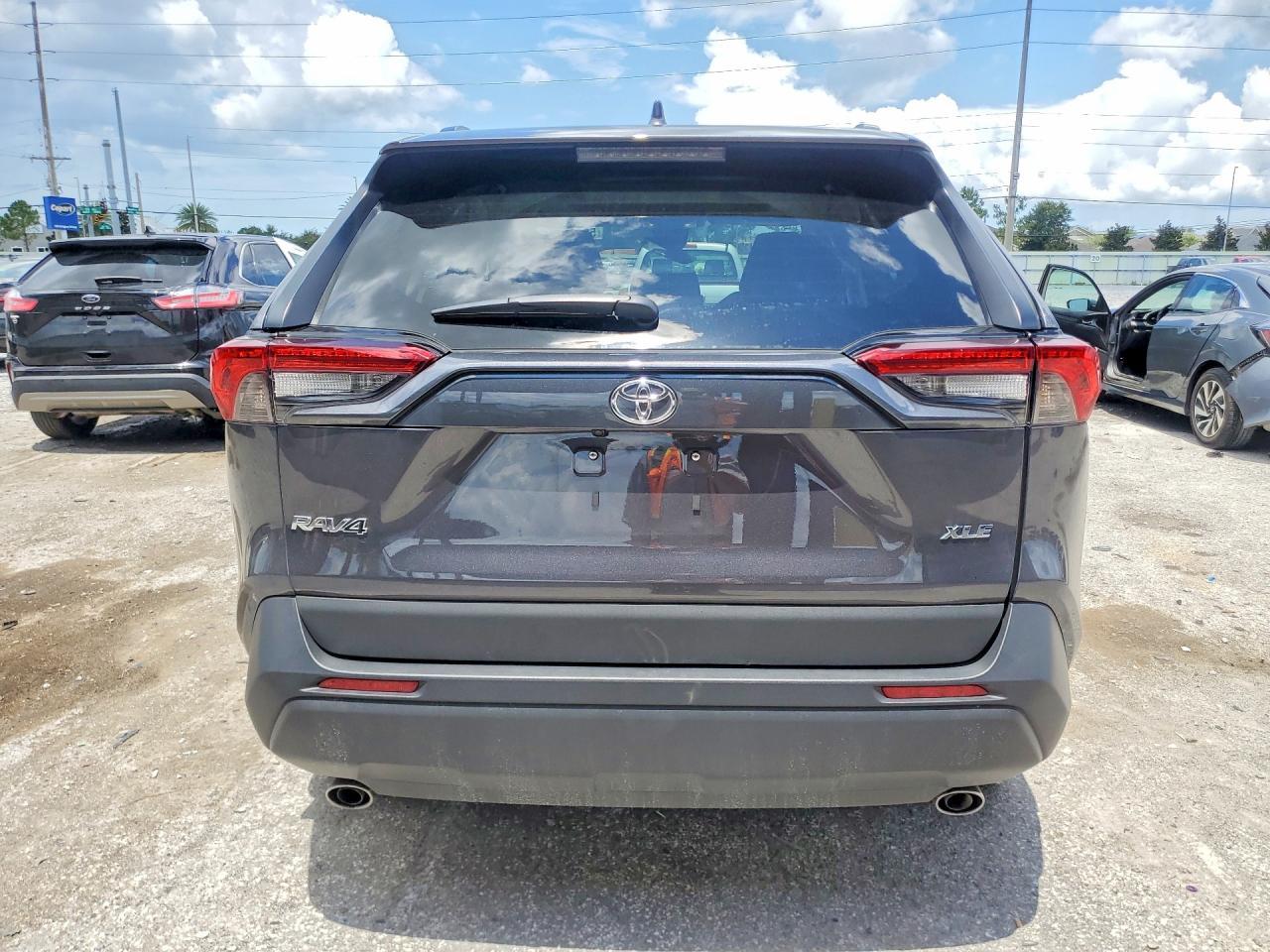 2024 Toyota Rav4 Xle Premium - Фото 6