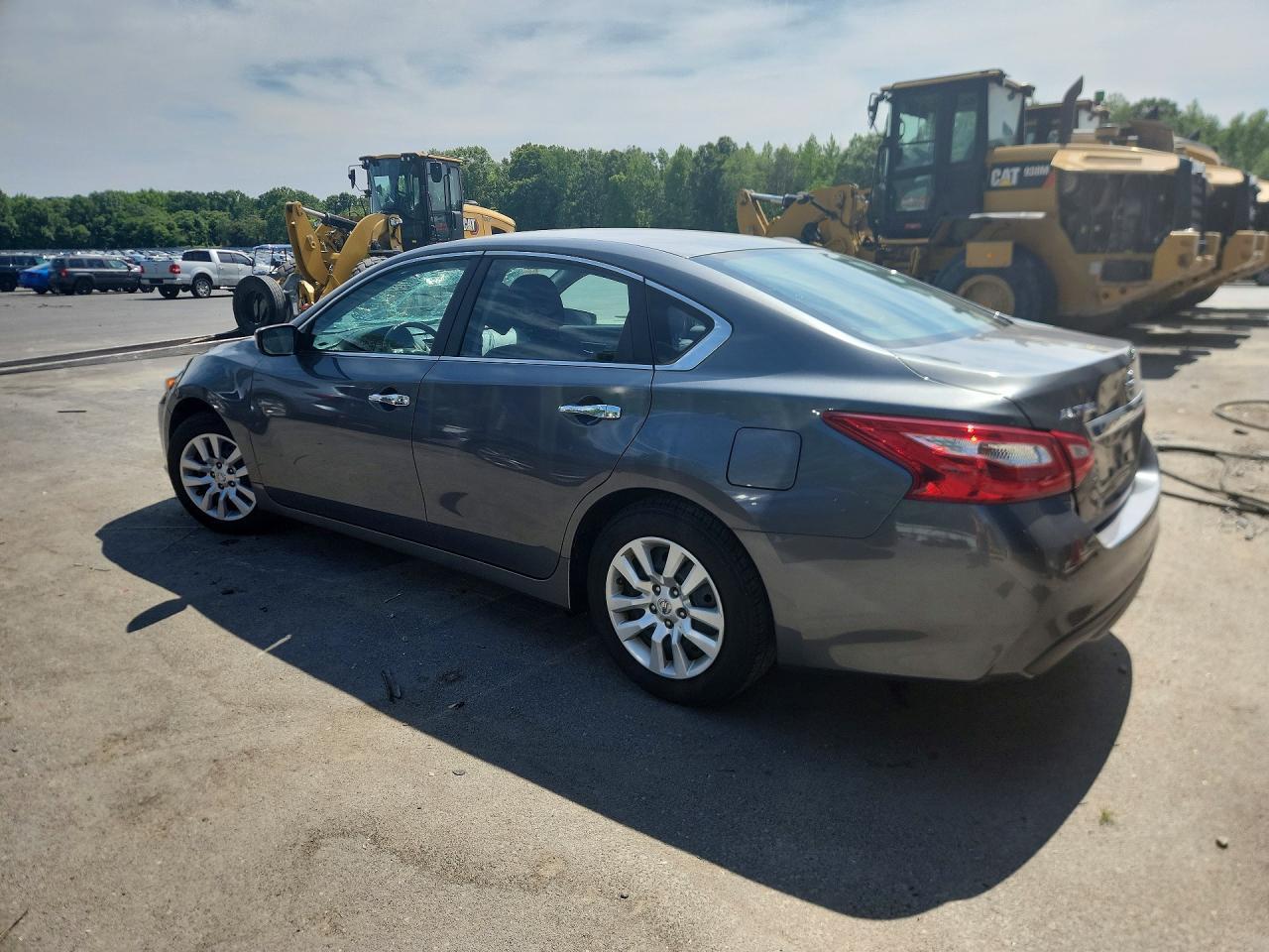 2017 Nissan Altima 2.5 S - Фото 2