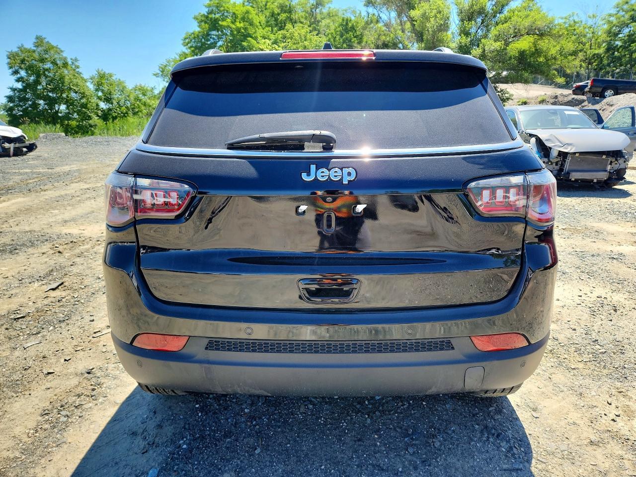 2018 Jeep Compass Latitude - Image 6