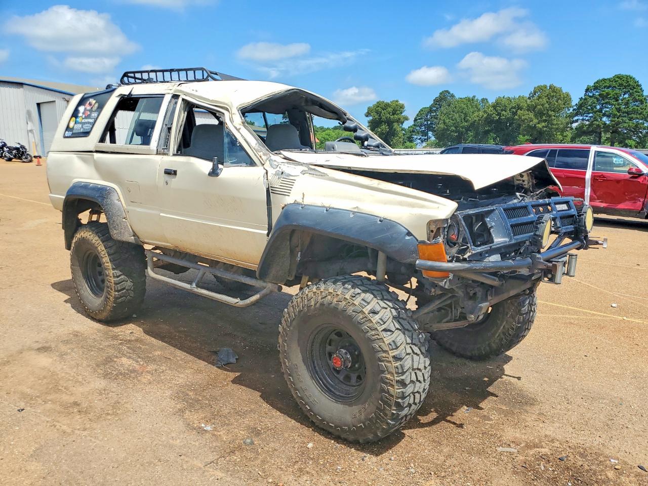 1984 Toyota 4Runner Rn60 - Image 4