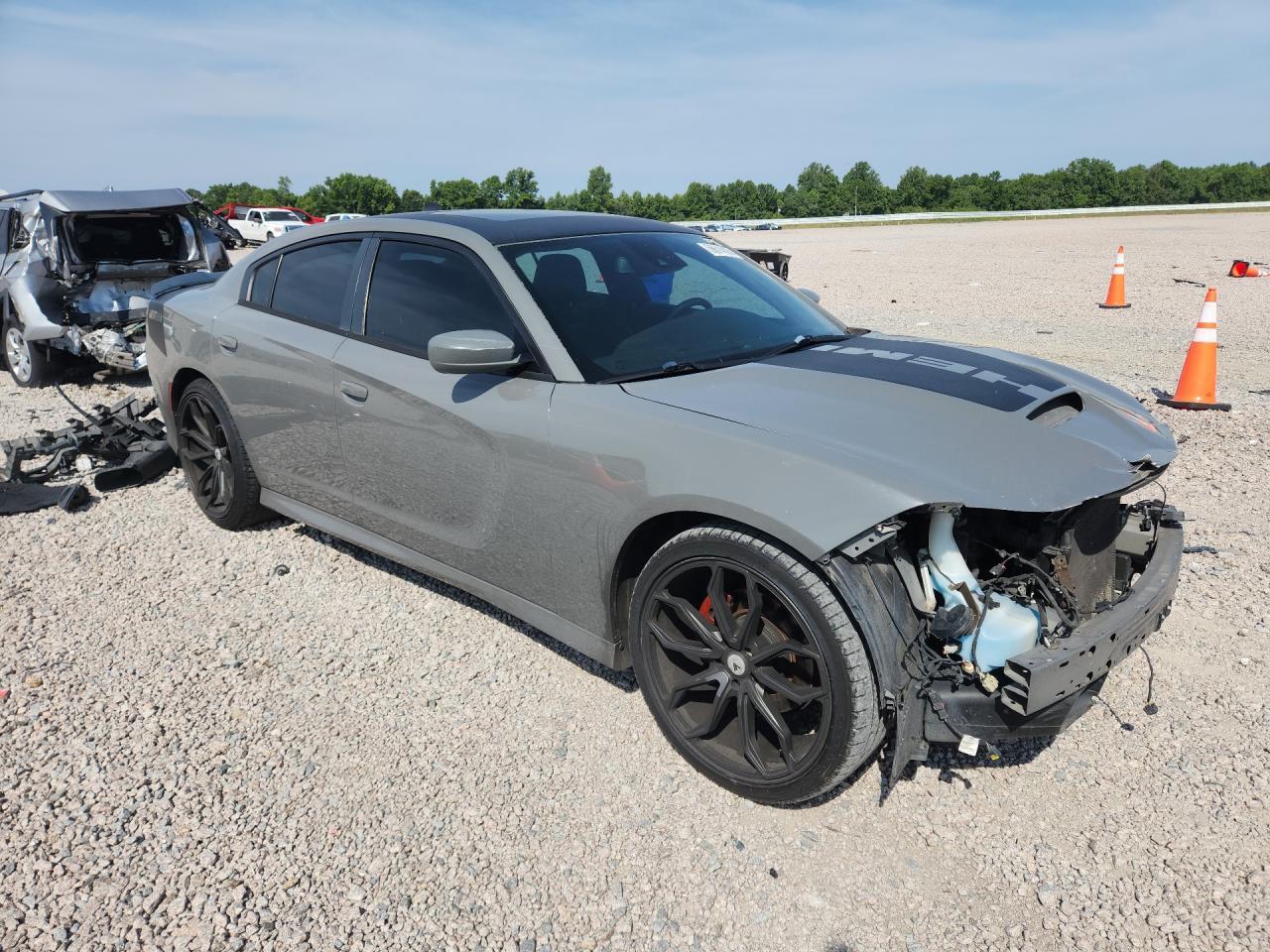 2017 Dodge Charger R - Image 4