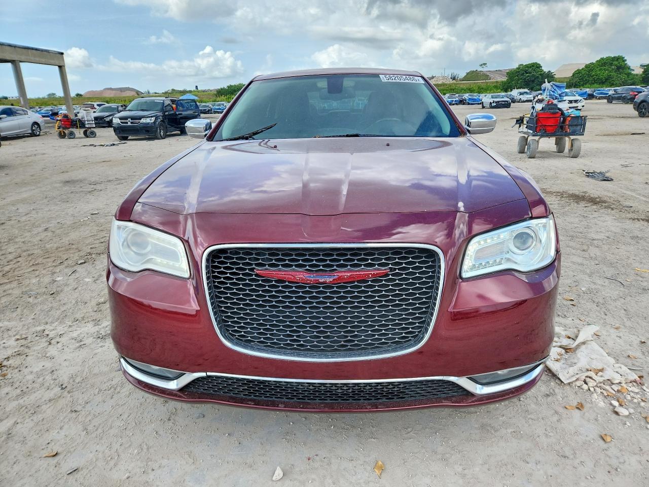 2016 Chrysler 300C - Фото 5