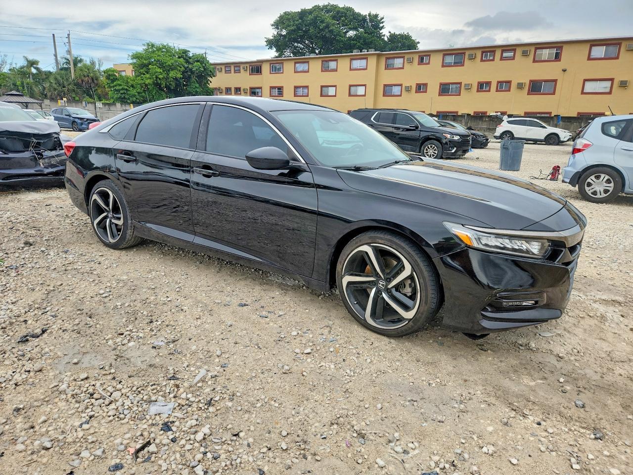 2018 Honda Accord Sport - Image 4