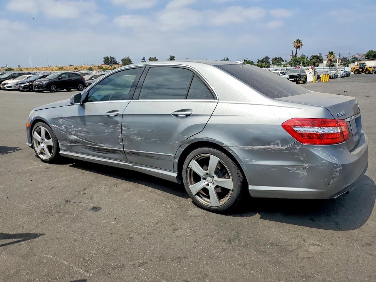 2011 Mercedes-Benz E 350 - Фото 2