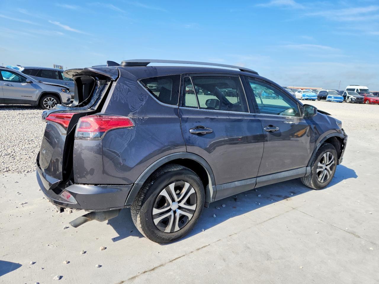 2017 Toyota Rav4 Le - Фото 3