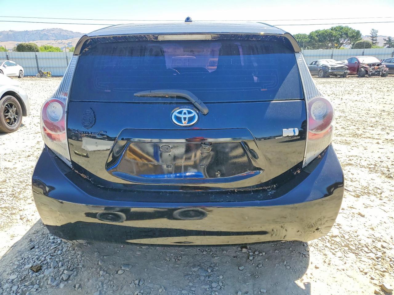2013 Toyota Prius C One - Фото 6