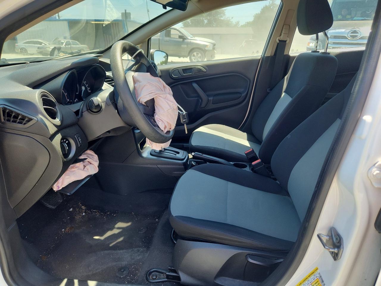 2019 Ford Fiesta S - Фото 7