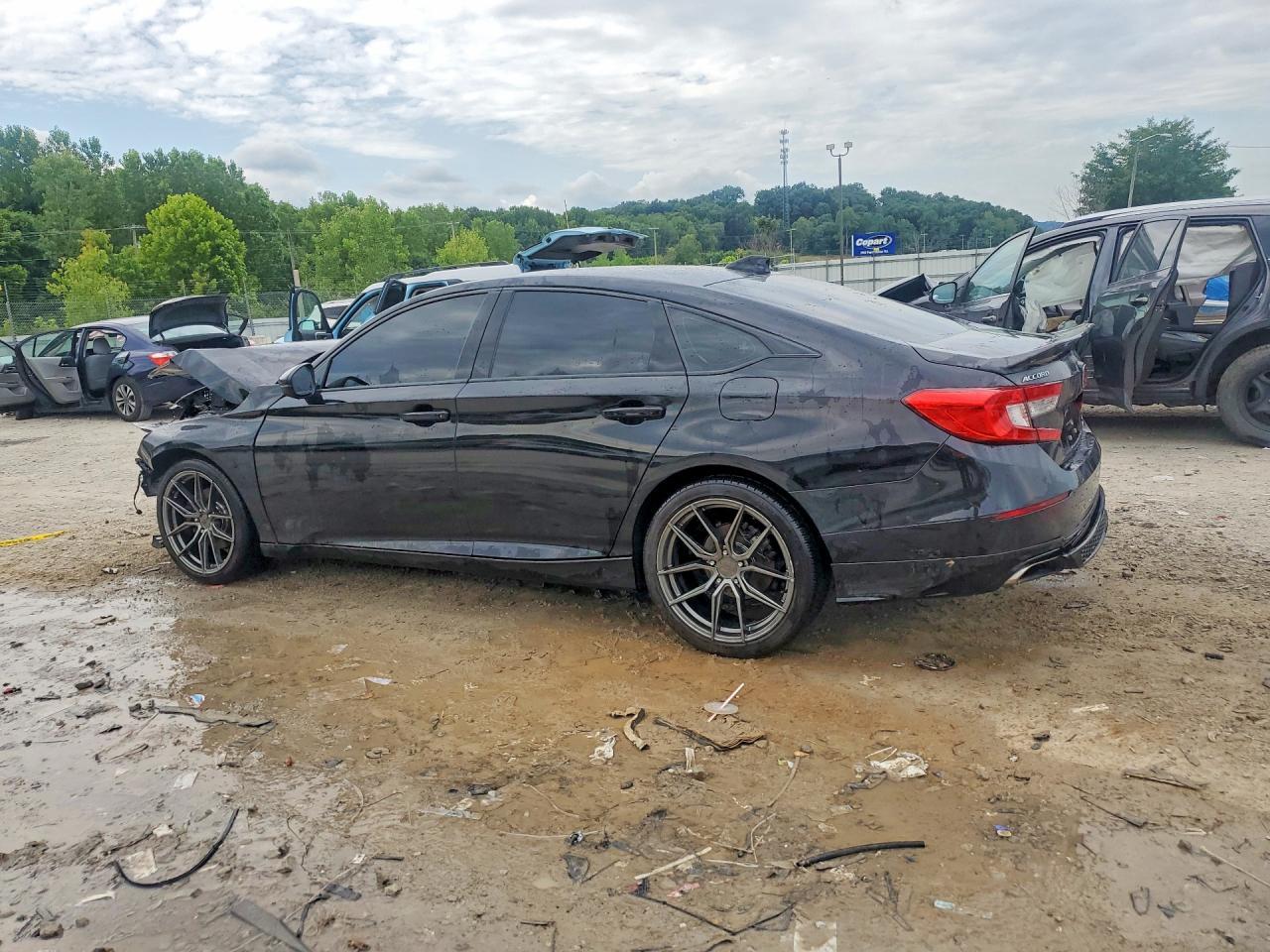 2021 Honda Accord Sport - Image 2