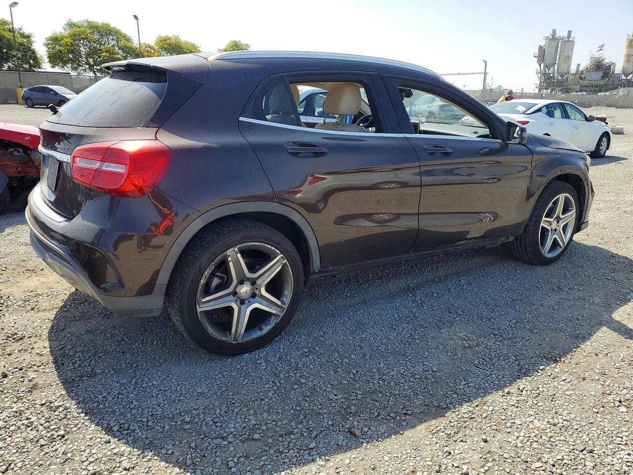 2015 Mercedes-Benz Gla 250 4Matic - Image 3