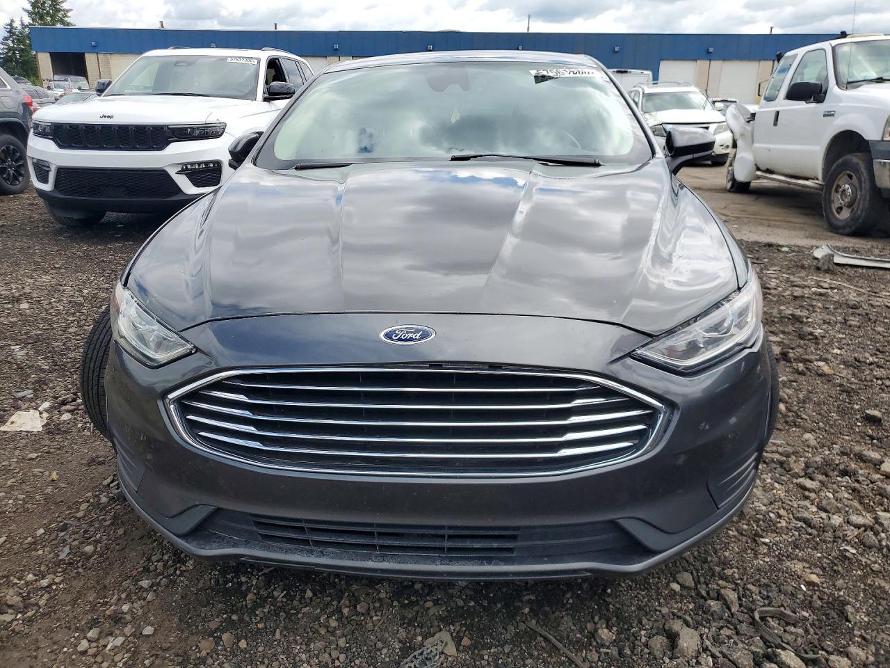 2020 Ford Fusion Se - Фото 5