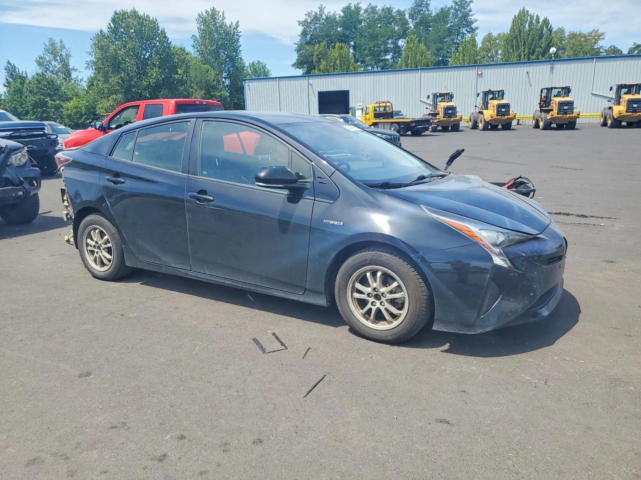 2016 Toyota Prius Four - Image 4