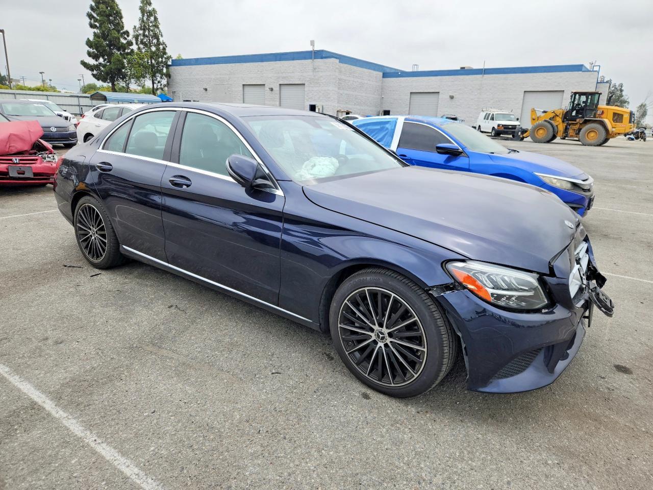 2019 Mercedes-Benz C 300 - Фото 4