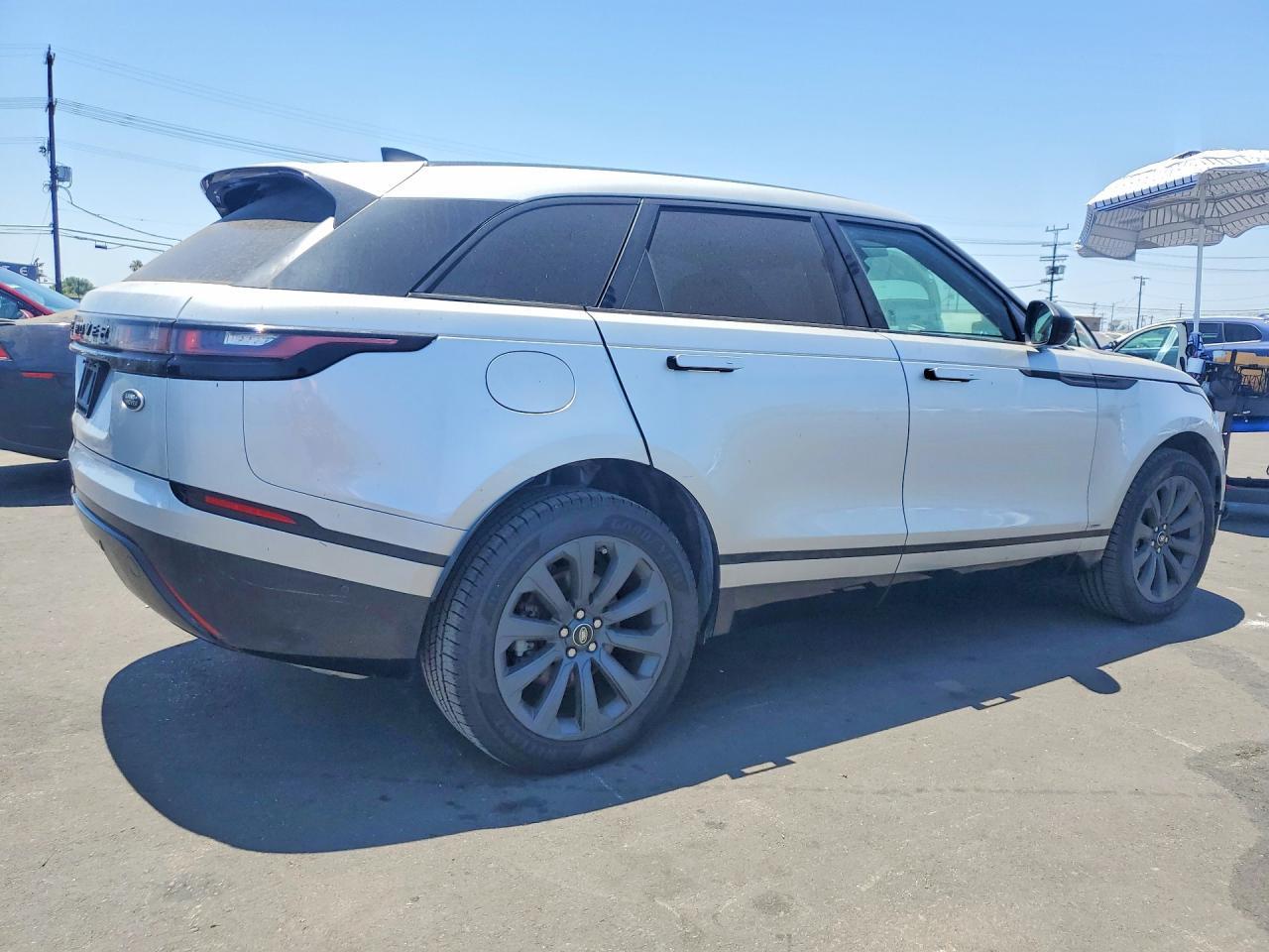 2019 Land Rover Range Rover Velar R-Dynamic Se - Image 3
