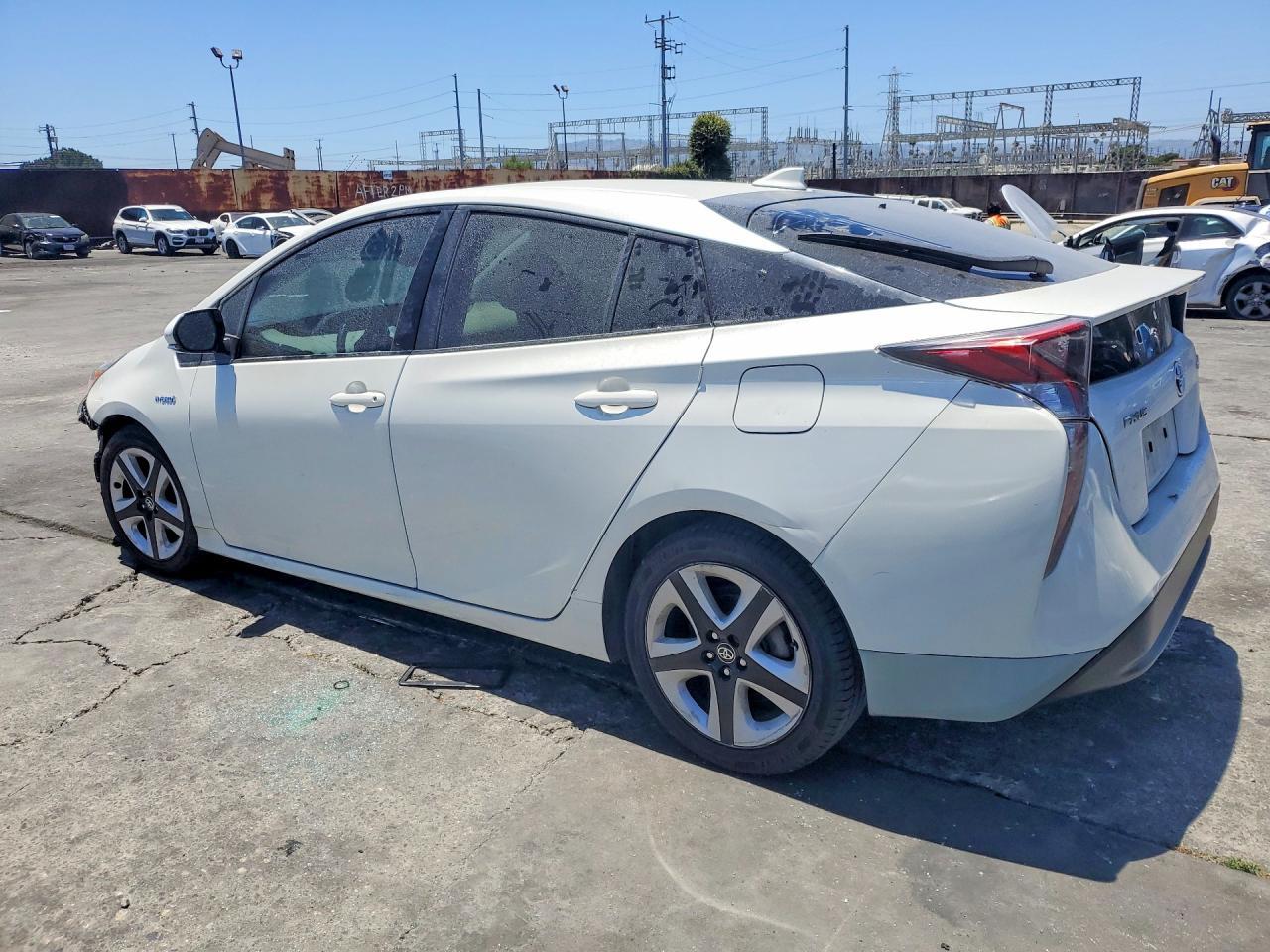 2016 Toyota Prius Four Touring - Image 2