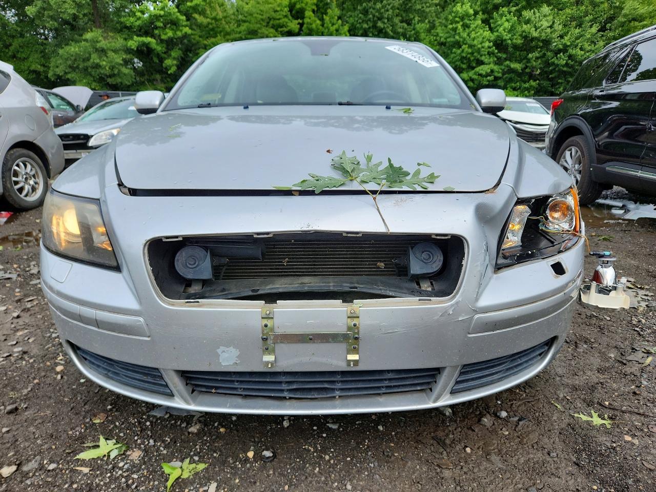 2005 Volvo S40 2.4I - Image 5