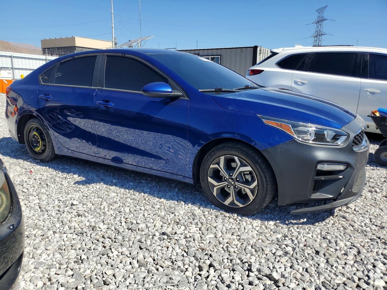 2019 Kia Forte Lxs - Image 4