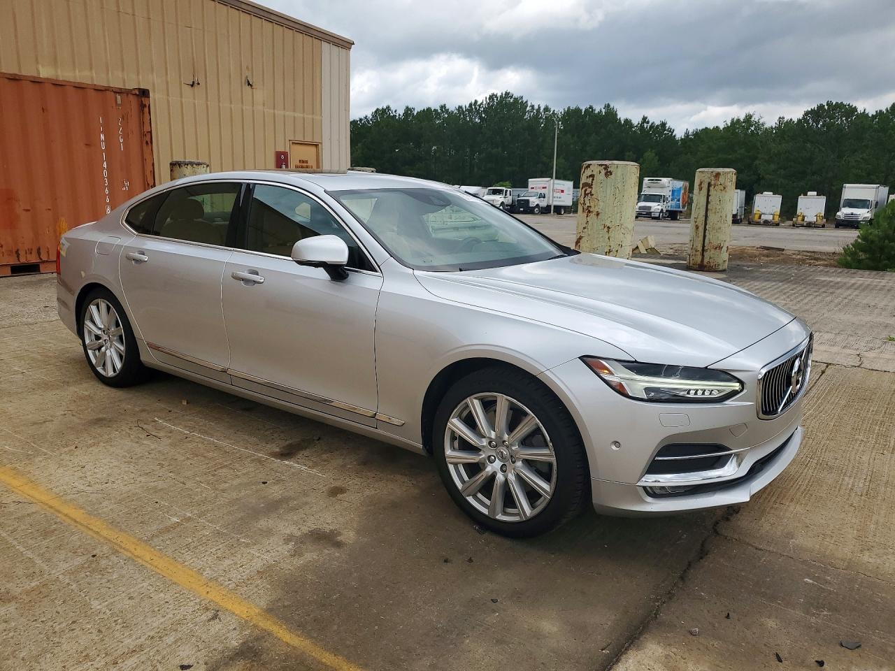 2018 Volvo S90 T6 Inscription - Image 4