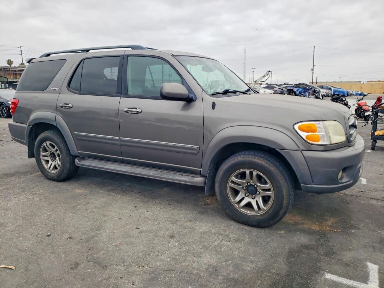 2004 Toyota Sequoia Limited - Image 4
