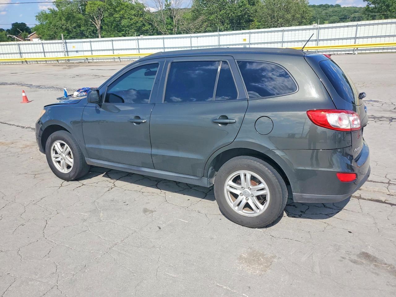 2011 Hyundai Santa Fe Gls - Image 2