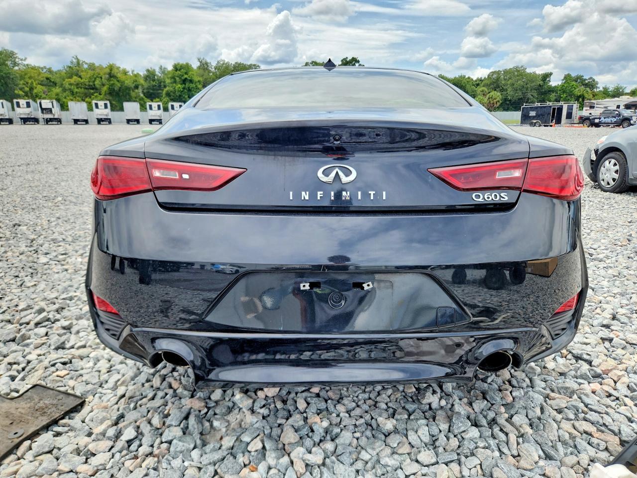 2018 Infiniti Q60 3.0T Luxe - Image 6
