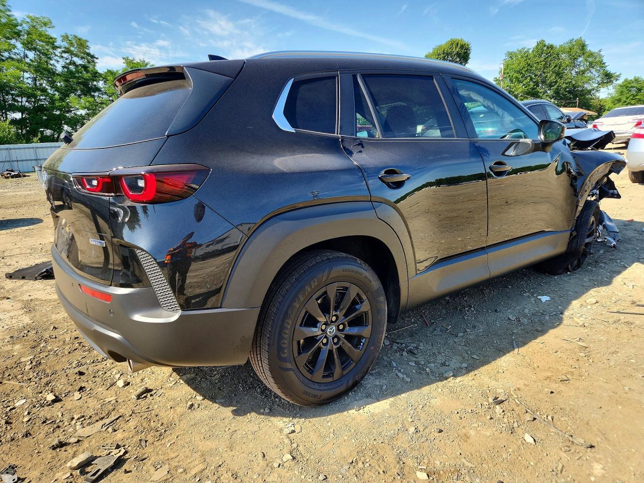 2026 Mazda Cx-50 Preferred - Image 3