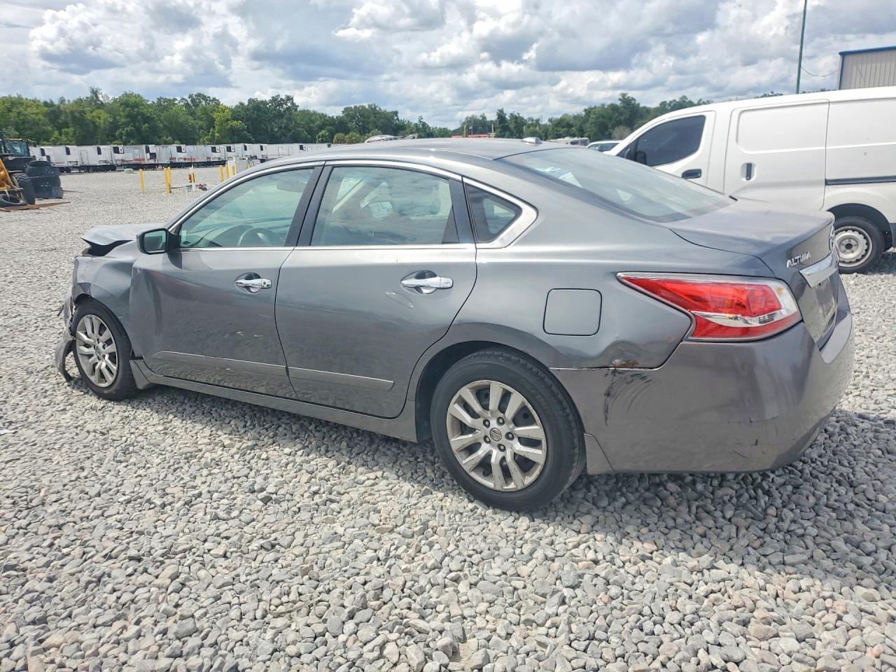 2015 Nissan Altima 2.5 S - Image 2