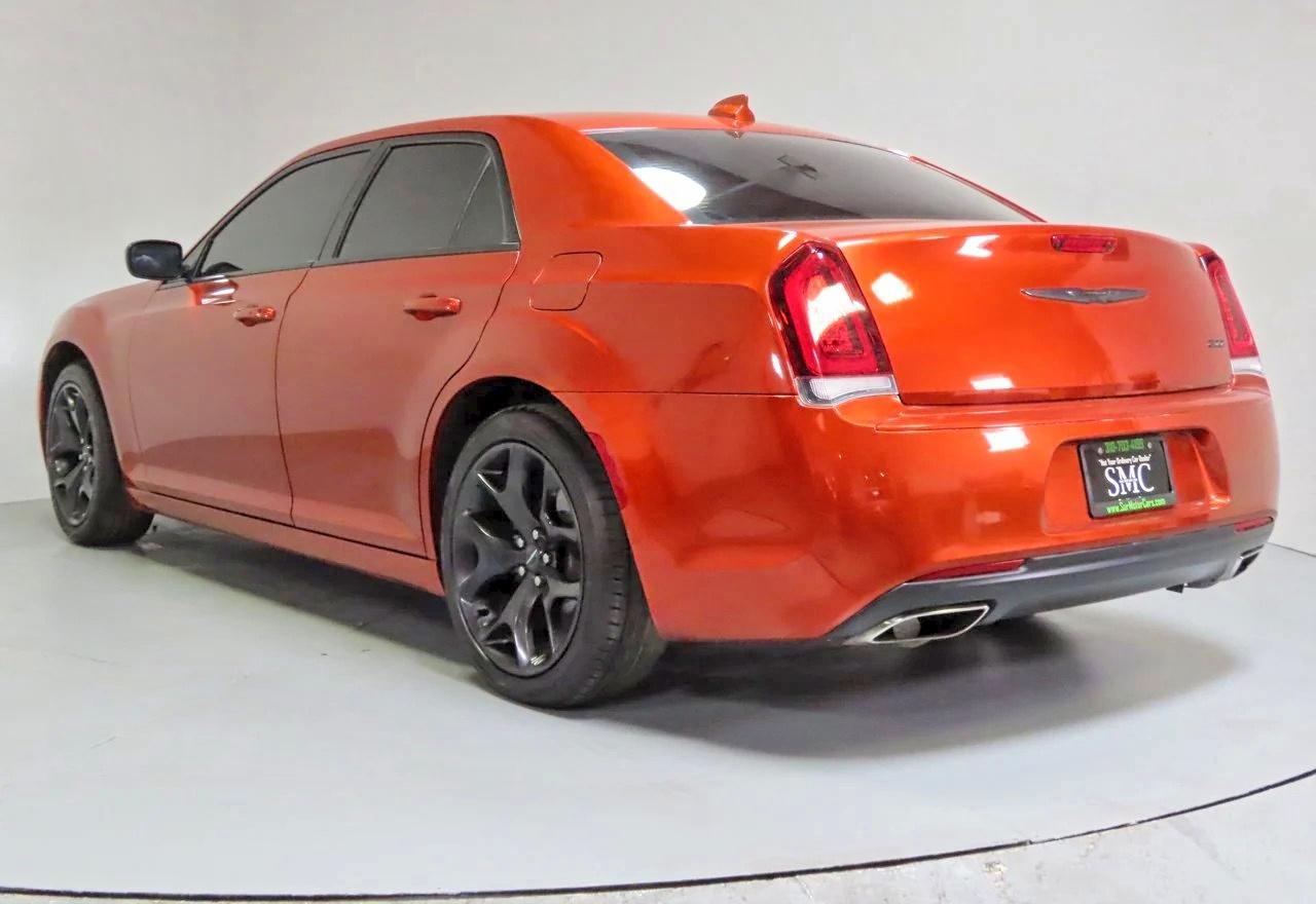 2021 Chrysler 300 Touring - Фото 4