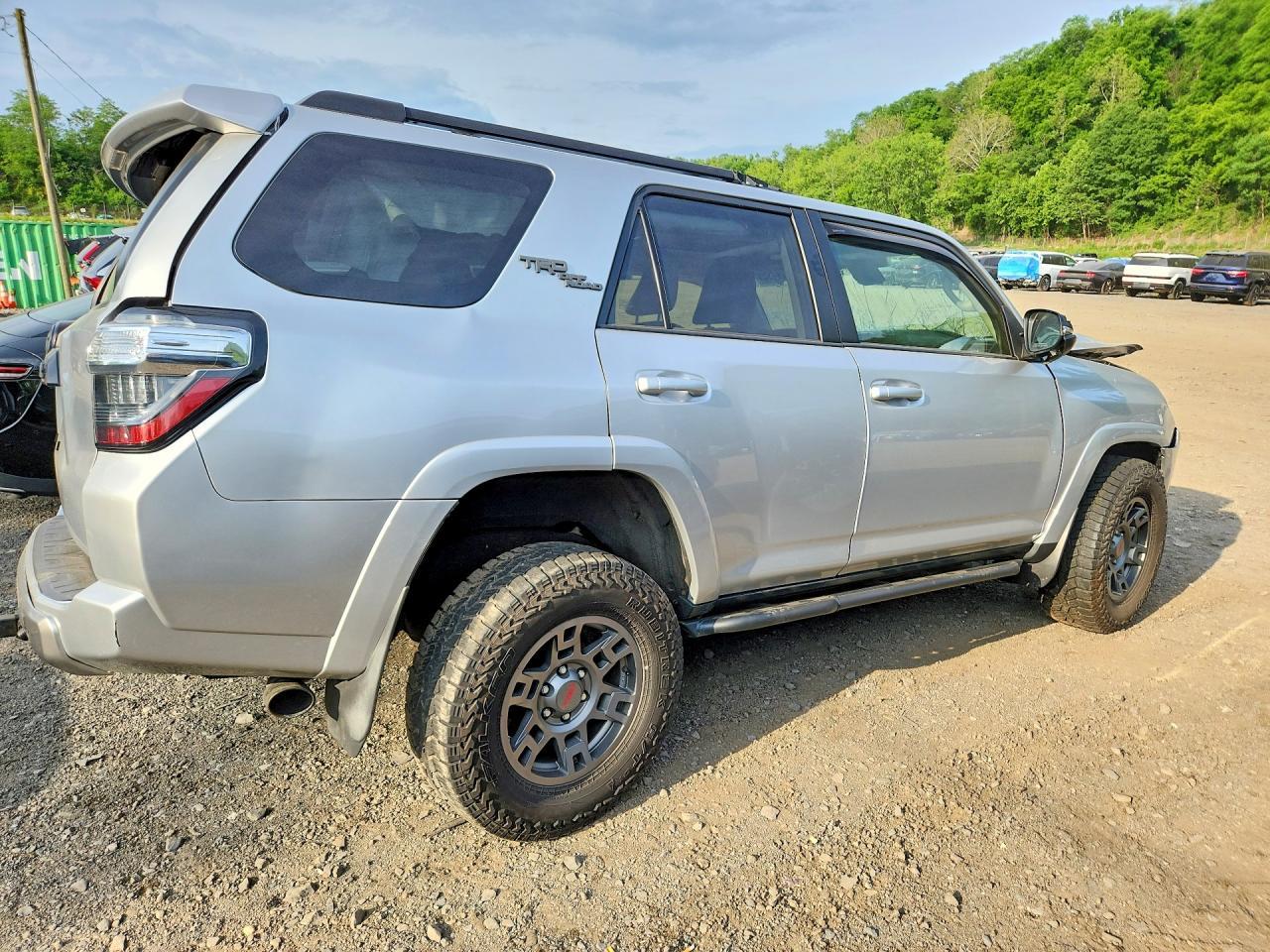 2022 Toyota 4Runner Trd Off-Road Premium - Image 3
