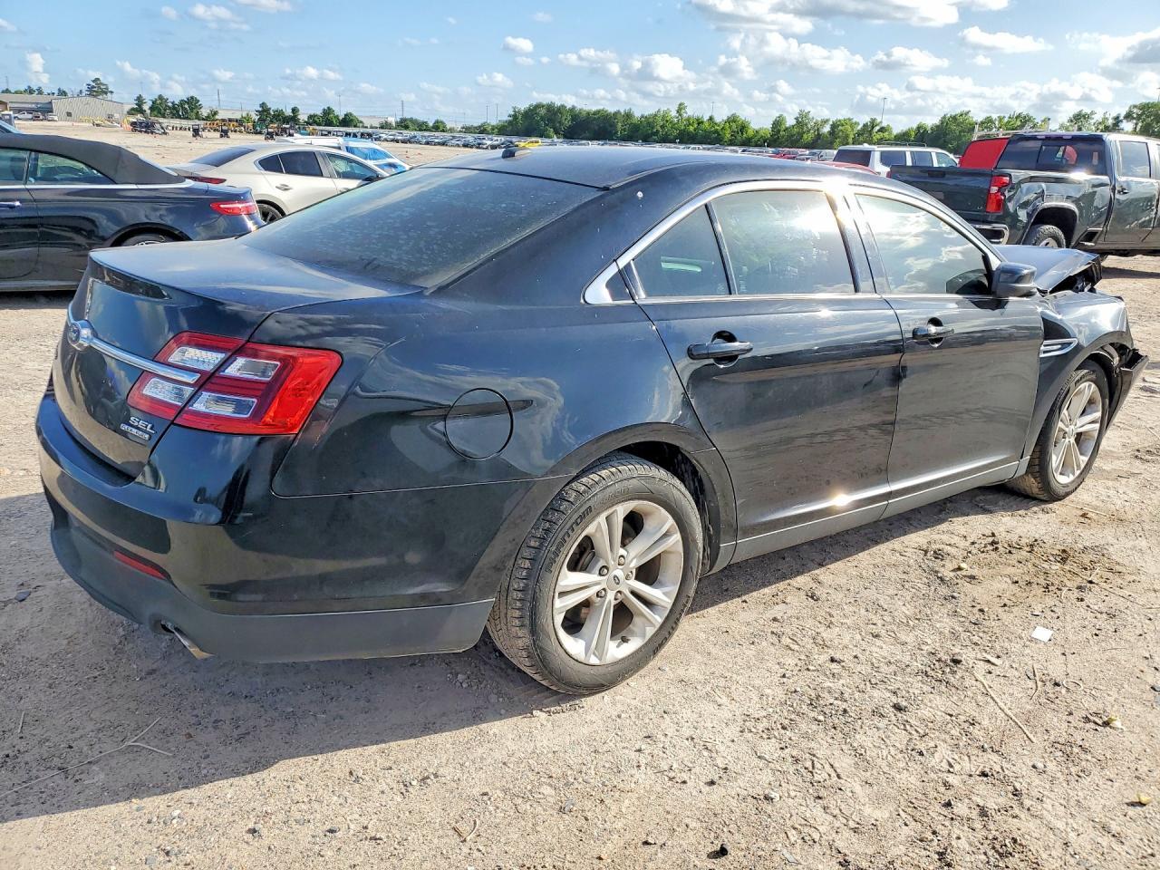 2017 Ford Taurus Sel - Image 3