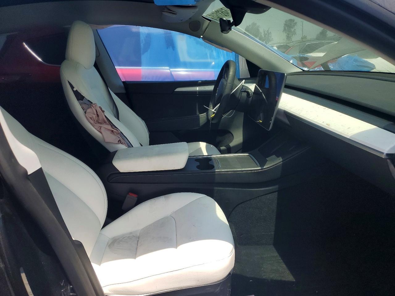 2024 Tesla Model Y - Фото 7