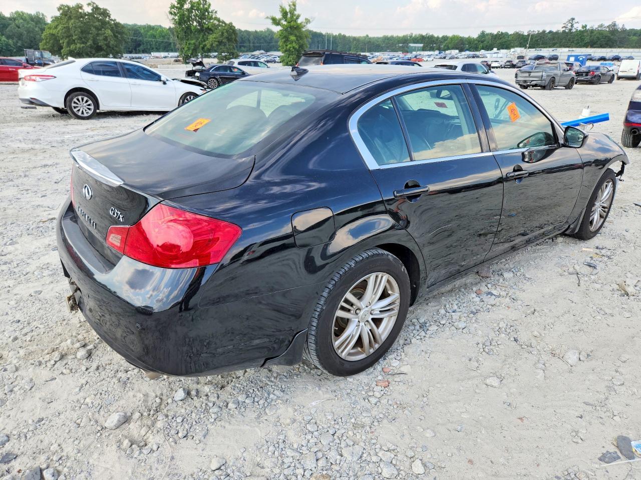 2013 Infiniti G37 Sedan X - Image 3