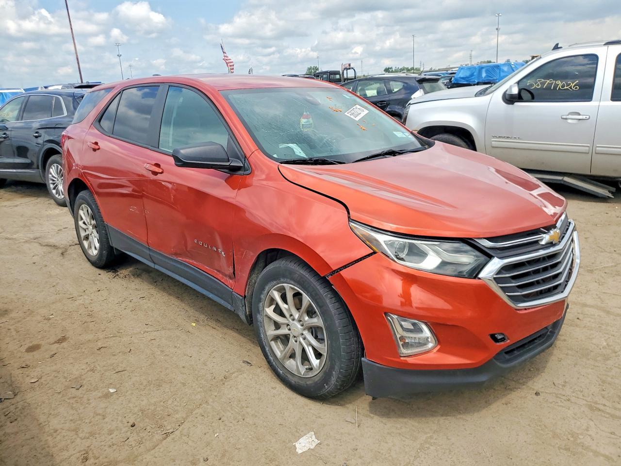 2020 Chevrolet Equinox Ls - Image 4