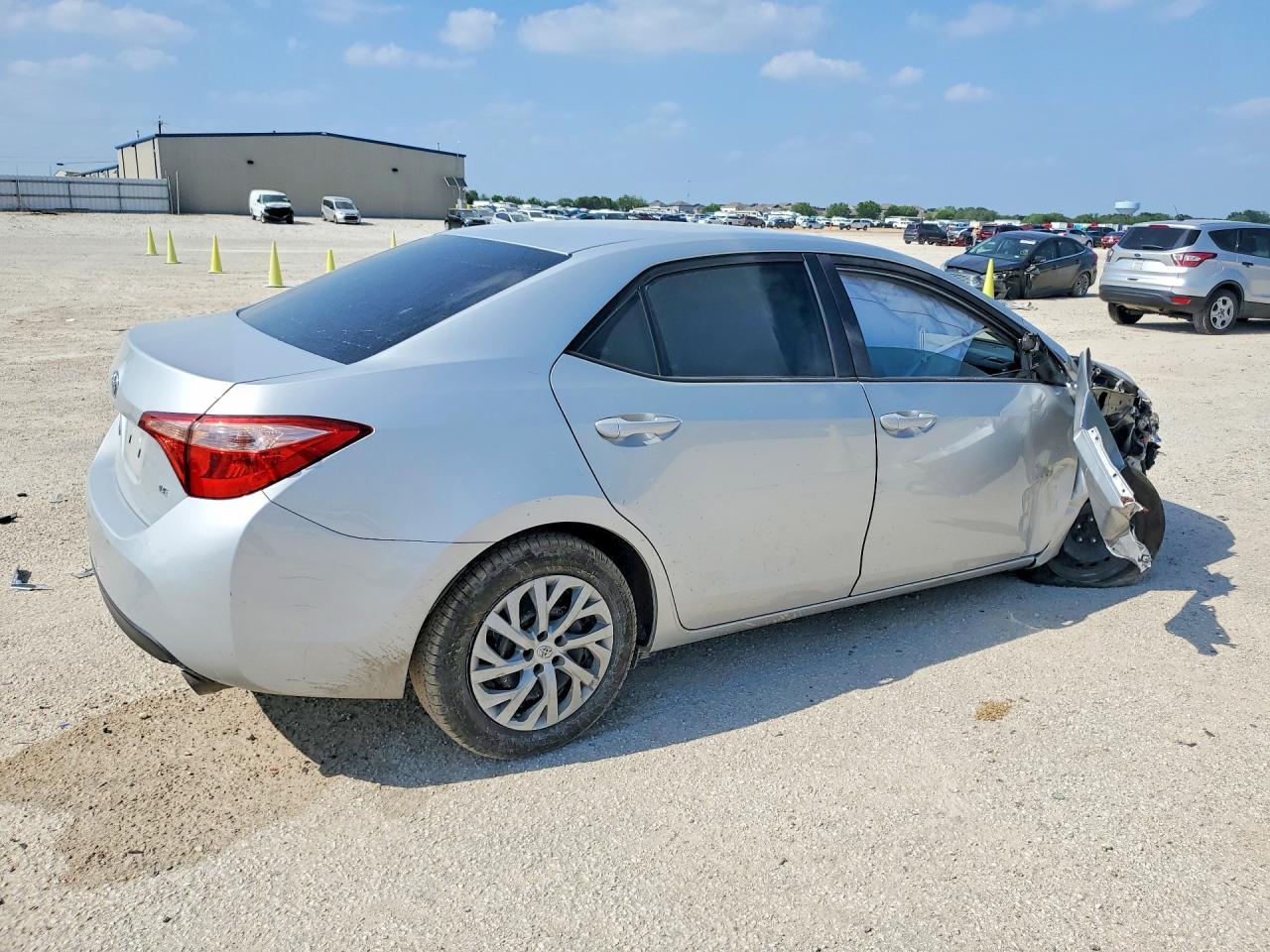 2019 Toyota Corolla Le - Фото 3