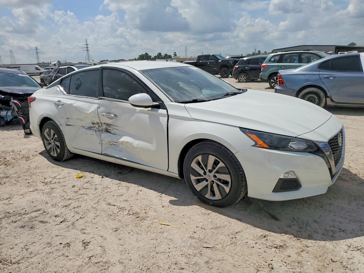 2022 Nissan Altima S - Фото 4