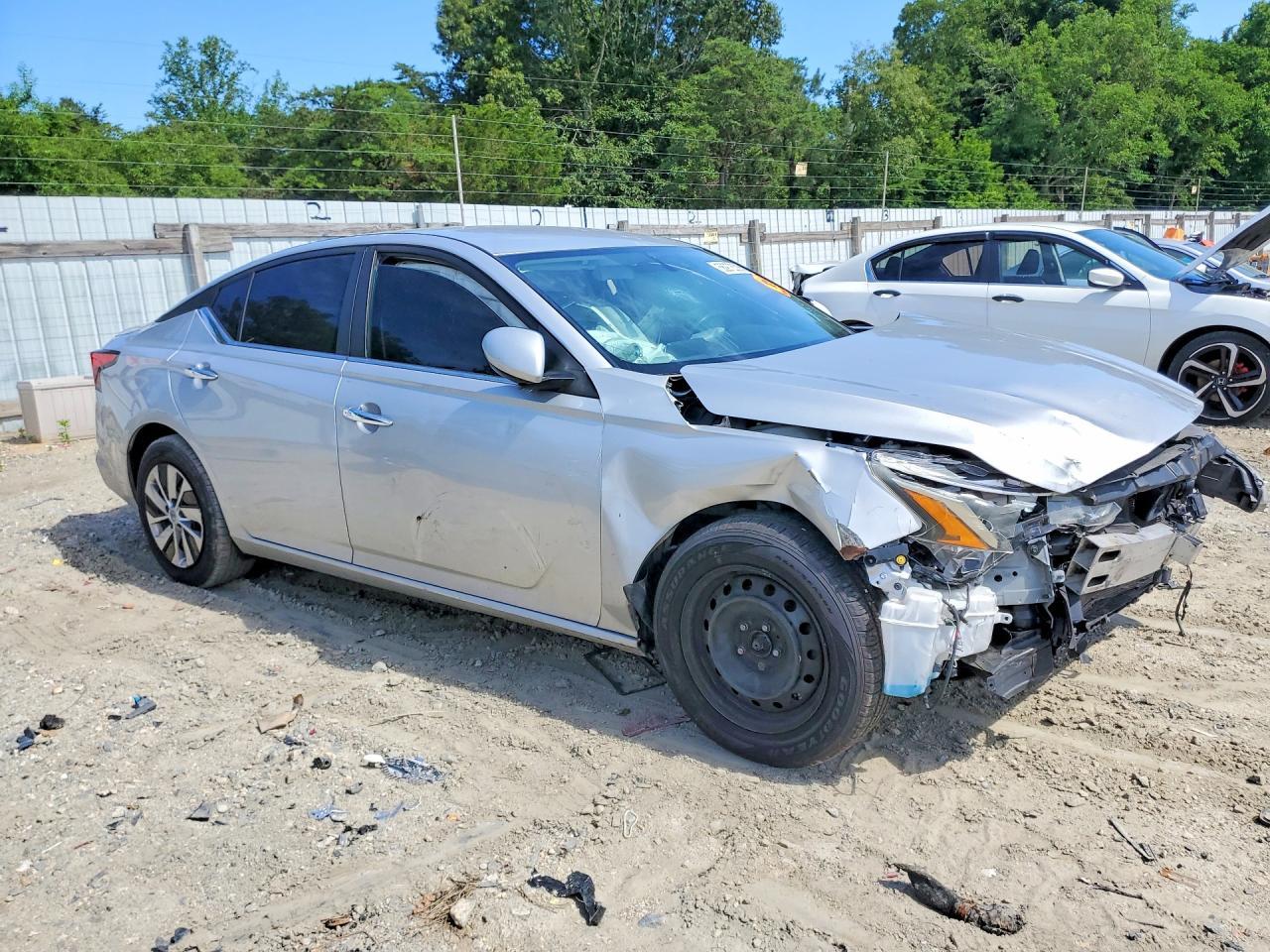 2019 Nissan Altima S - Image 4