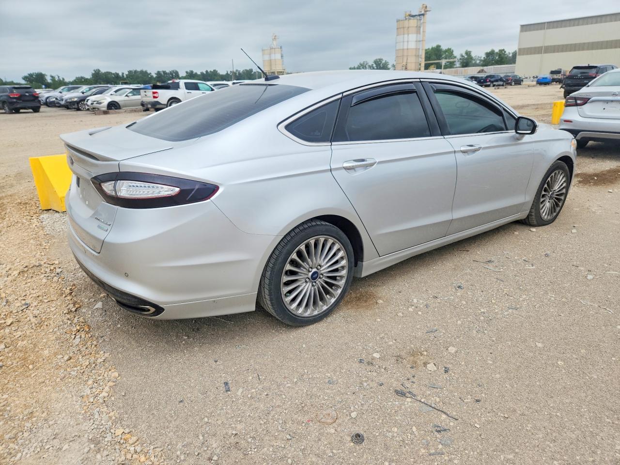 2015 Ford Fusion Titanium - Фото 3