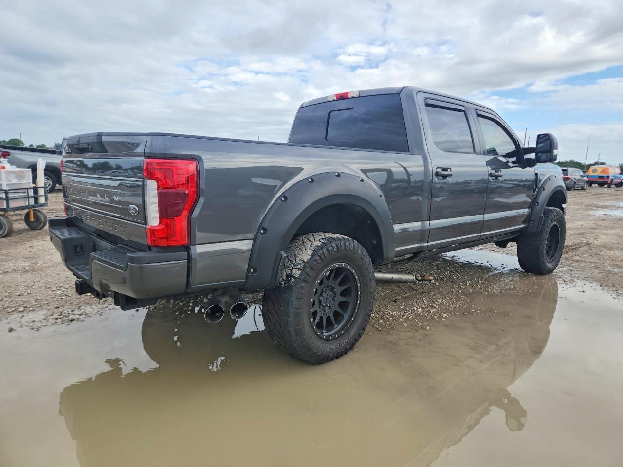 2019 Ford F250 Super Duty - Image 3