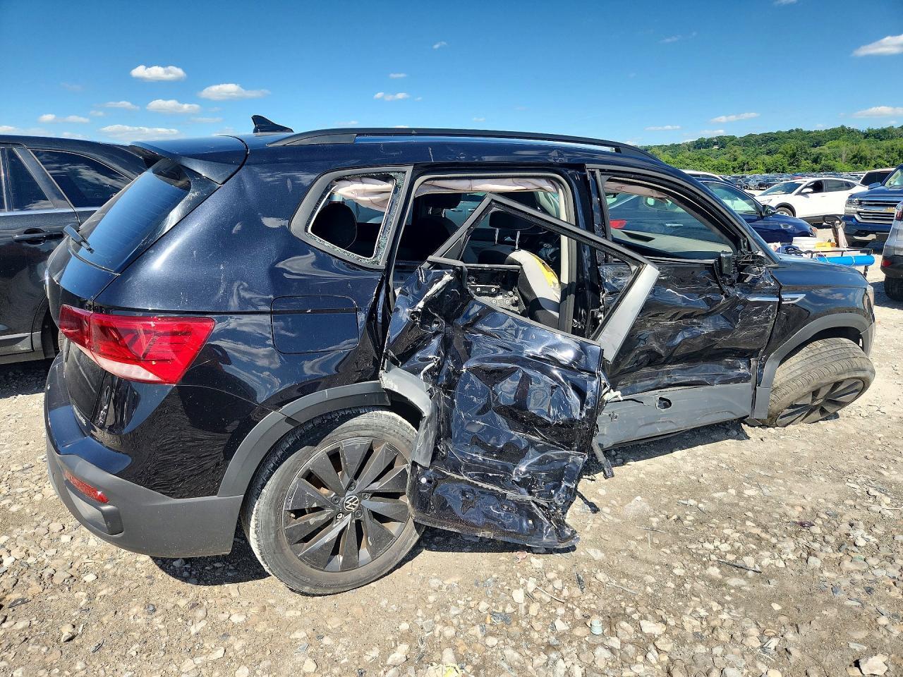 2024 Volkswagen Taos S - Фото 3