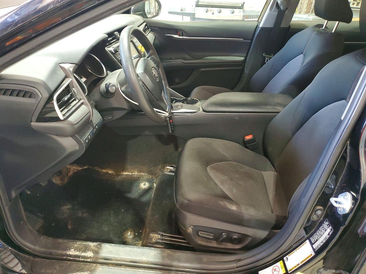 2018 Toyota Camry Le - Image 7